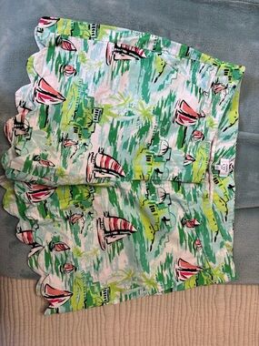 crown & ivy Green Nautical Print Scallop Hem Shorts with Pink Sailboats